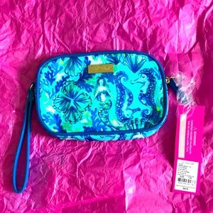 NWT Lilly Pulitzer Gillie Wristlet